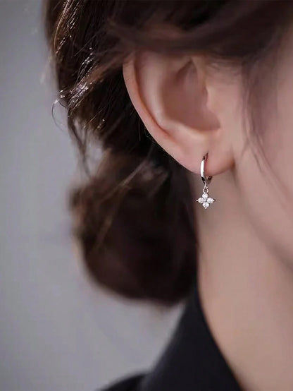 Clovera Stud Earrings