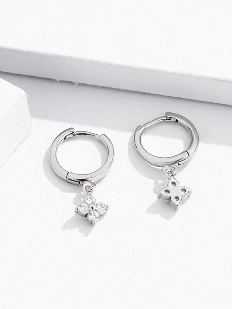 Clovera Stud Earrings