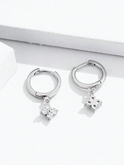 Clovera Stud Earrings