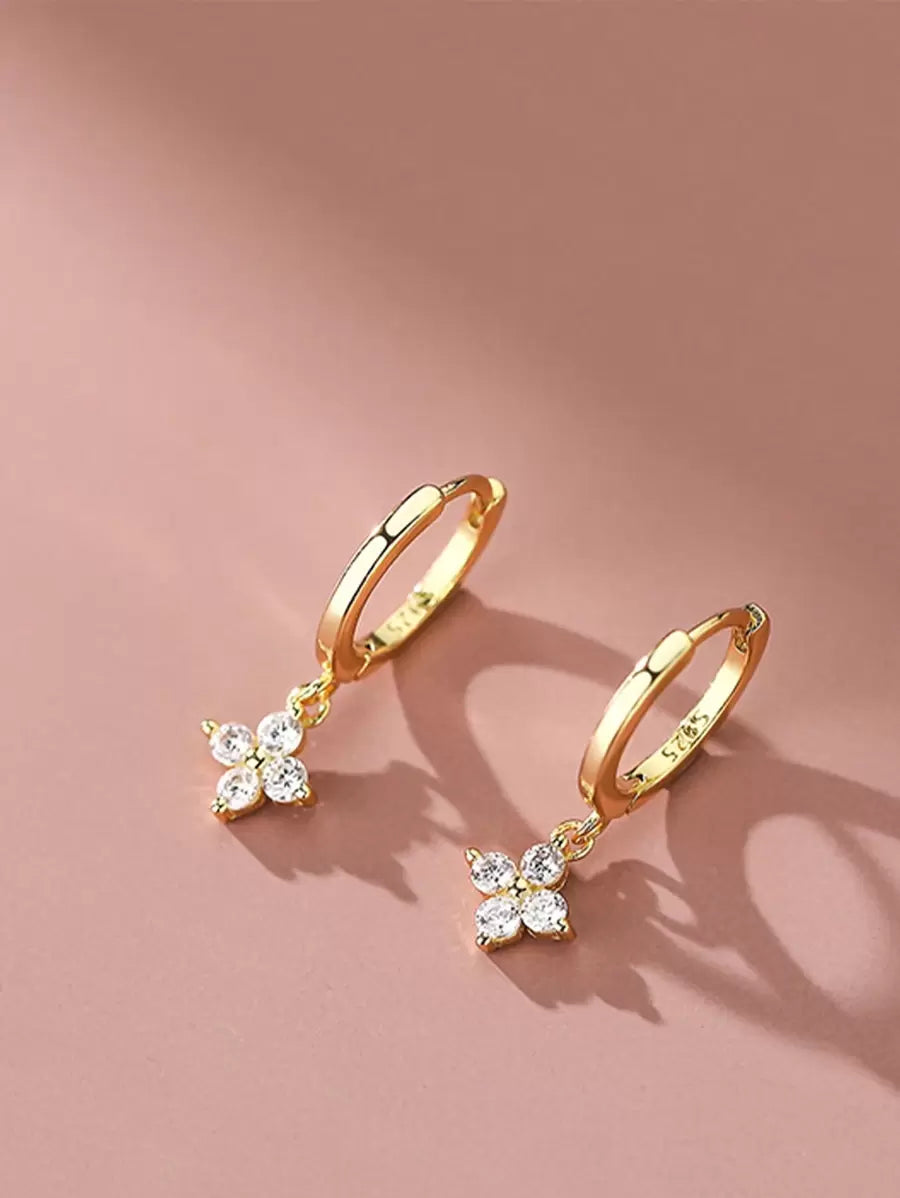 Clovera Stud Earrings