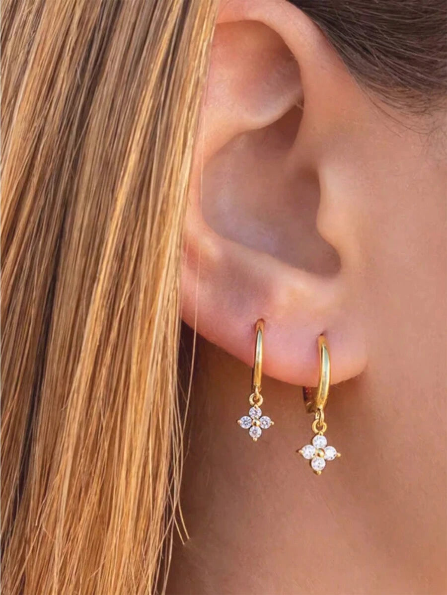 Clovera Stud Earrings