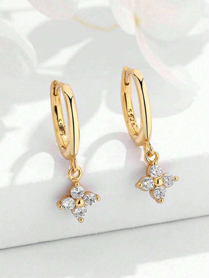 Clovera Stud Earrings