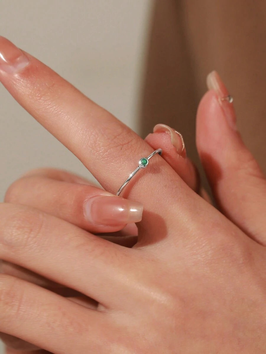 Verde Aura Ring – Handmade 925 Sterling Silver with Green Gemstone