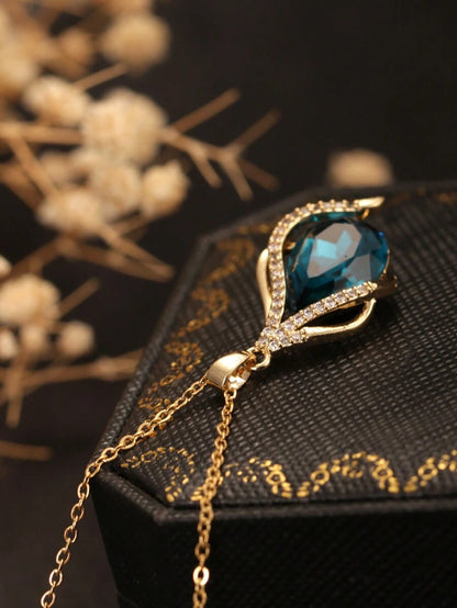 Azura Teardrop Necklace