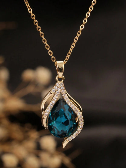 Azura Teardrop Necklace