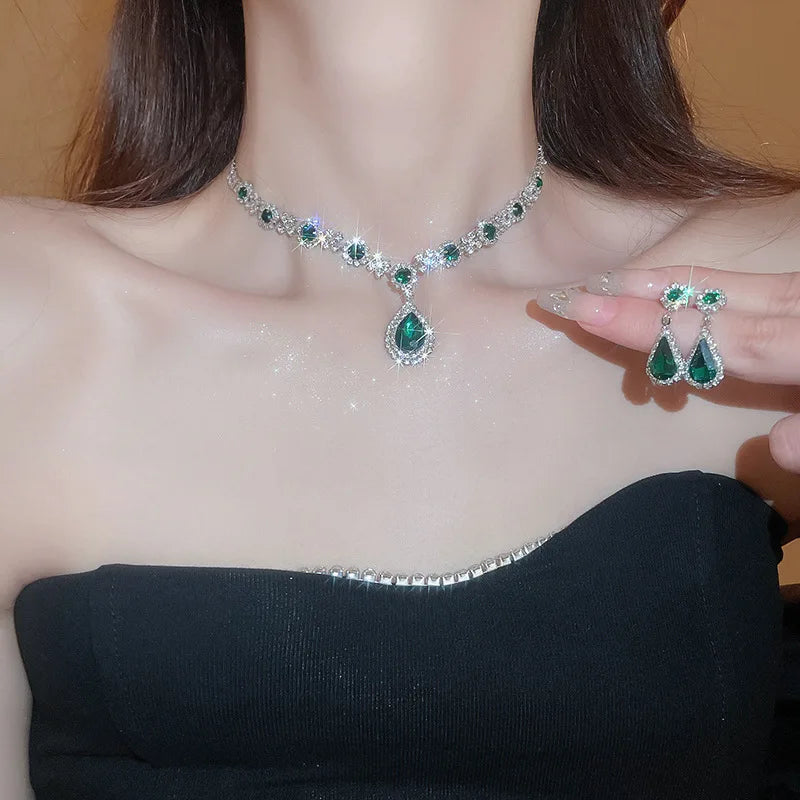 Aurora Set – Crystal Necklace and Earrings