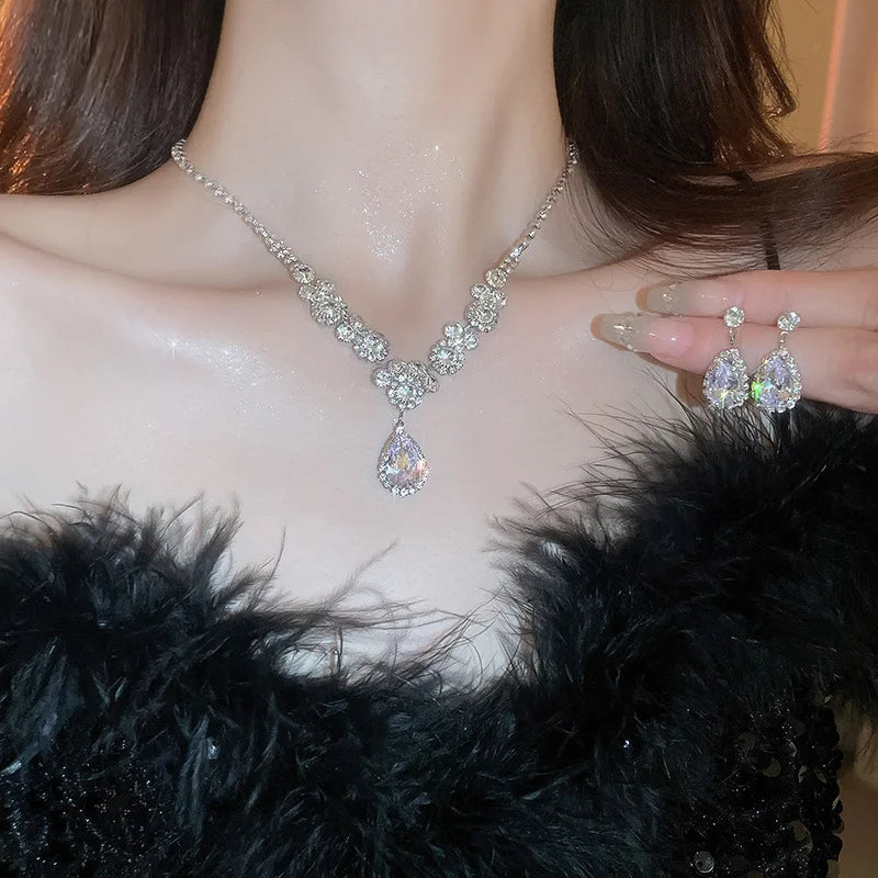 Aurora Set – Crystal Necklace and Earrings